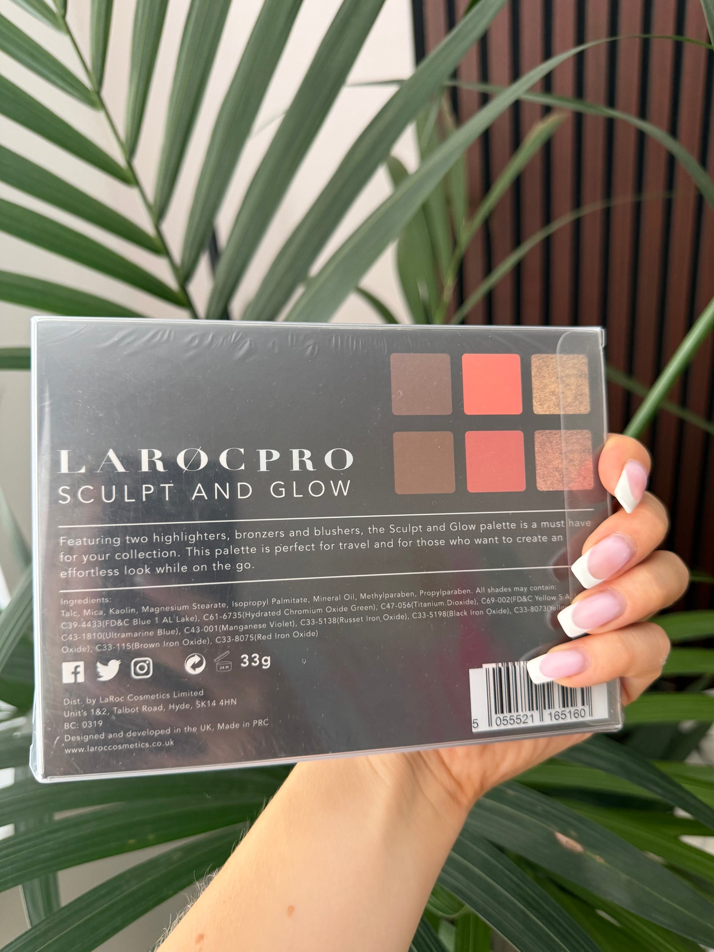 Laroc Pro Sculpt and Glow pallet