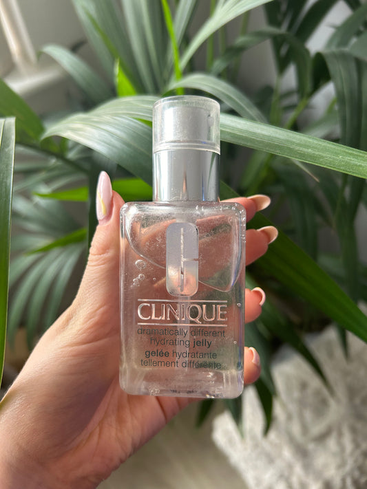 Clinique Dramatically Different Hydrating Jelly